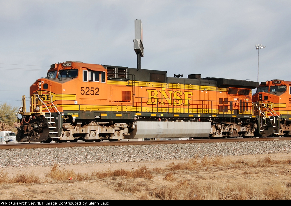 BNSF 5252